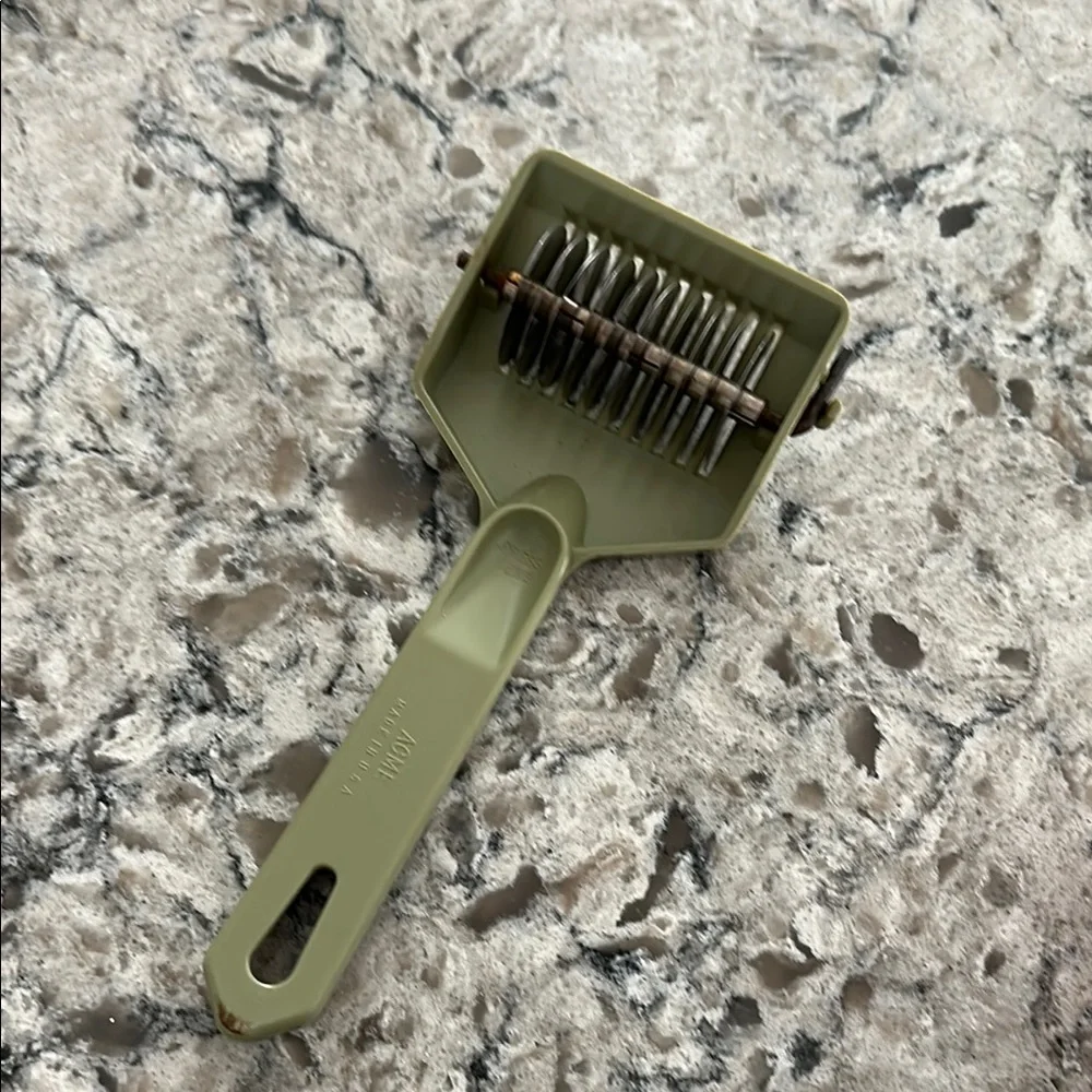 ACME Green Handheld Dough Cutter